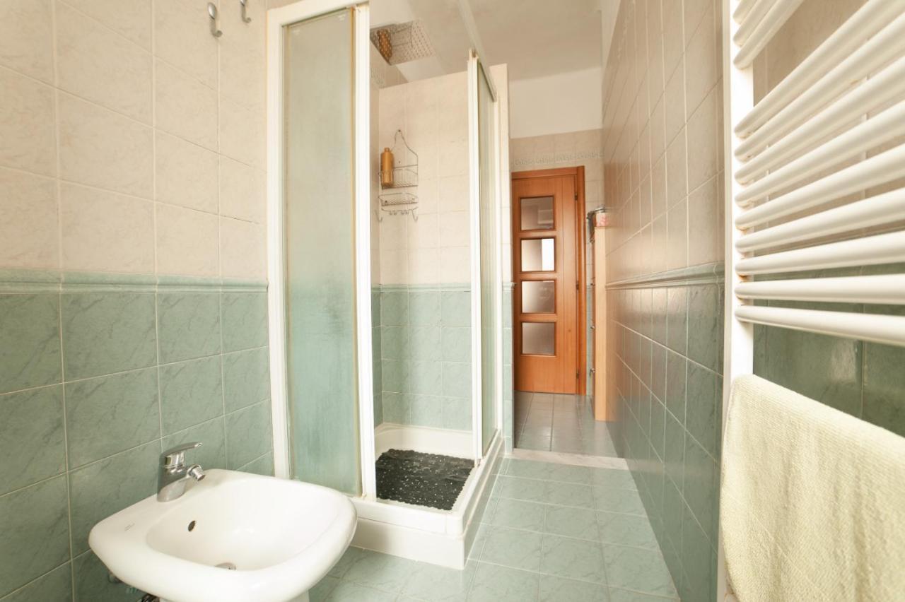 Cozy Room Stanza Close City Center In A Family House Stanza In Appartamento Condiviso Noi Viviamo In Casa Stanza In Affitto تورينو المظهر الخارجي الصورة