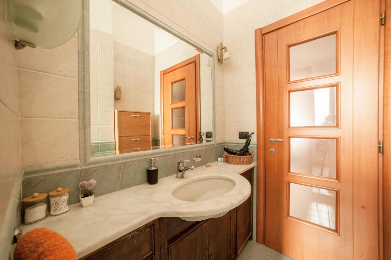 Cozy Room Stanza Close City Center In A Family House Stanza In Appartamento Condiviso Noi Viviamo In Casa Stanza In Affitto تورينو المظهر الخارجي الصورة