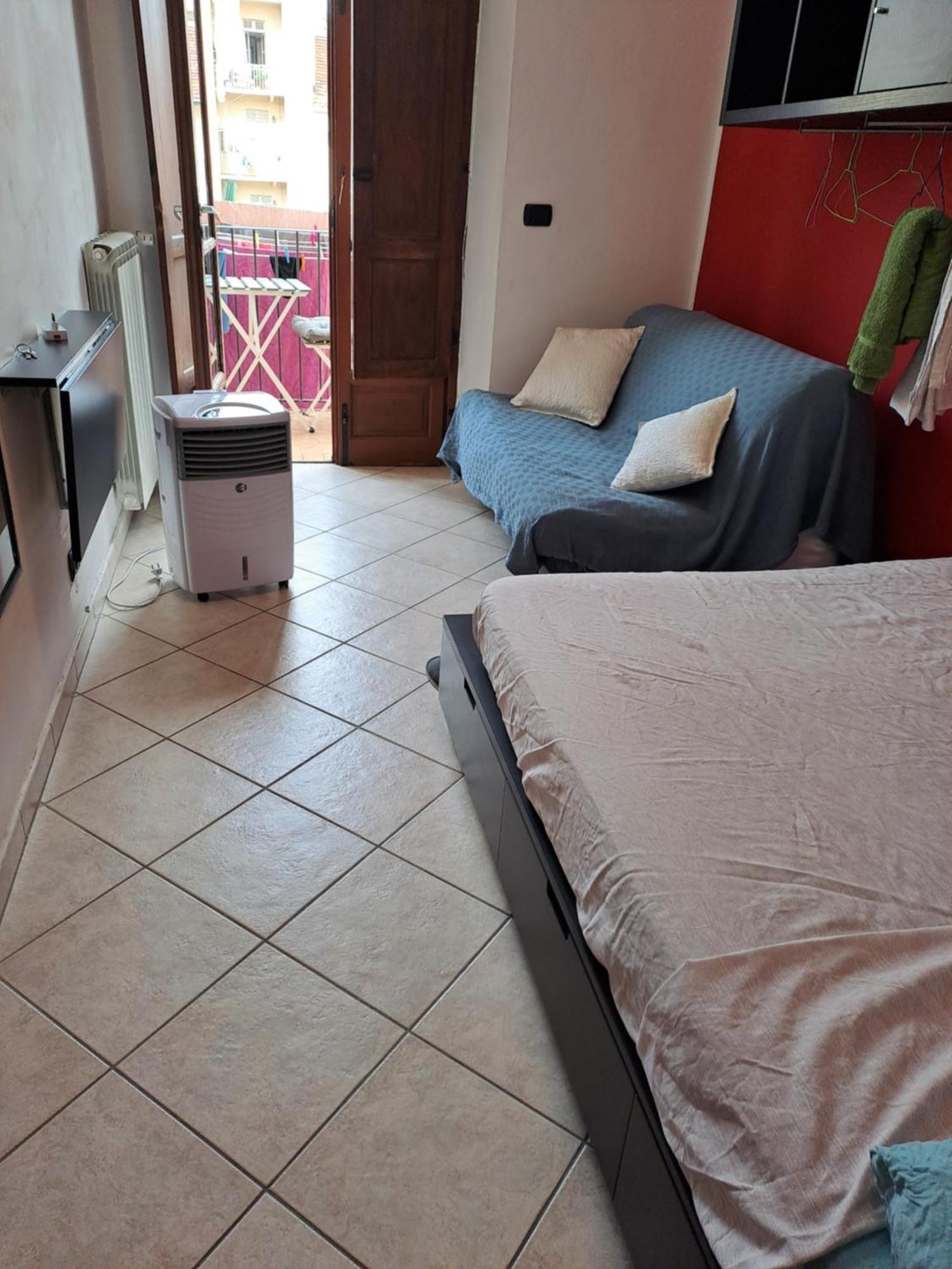 Cozy Room Stanza Close City Center In A Family House Stanza In Appartamento Condiviso Noi Viviamo In Casa Stanza In Affitto تورينو الغرفة الصورة