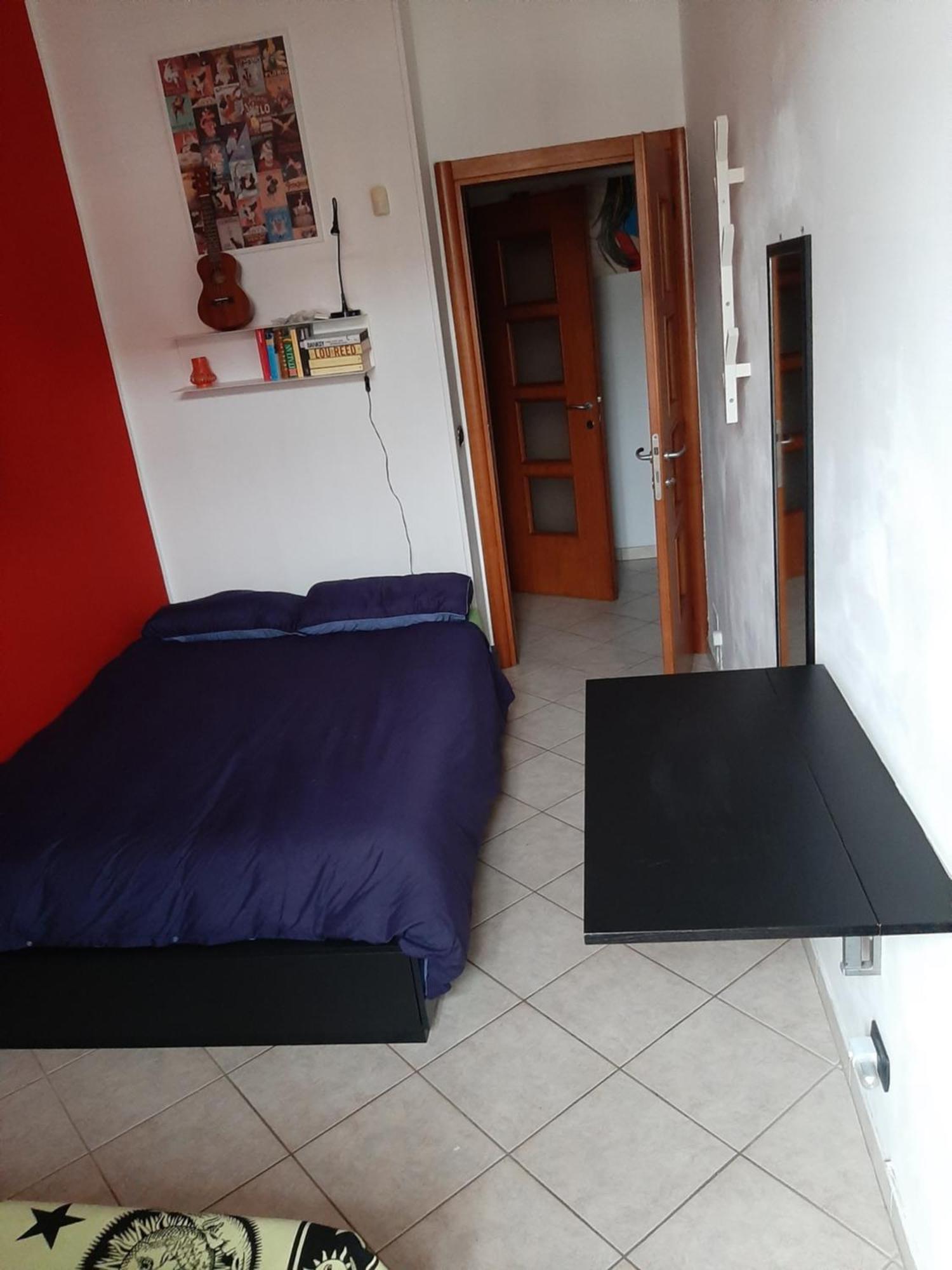 Cozy Room Stanza Close City Center In A Family House Stanza In Appartamento Condiviso Noi Viviamo In Casa Stanza In Affitto تورينو الغرفة الصورة